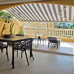 Nyaraló Sofia Con Piscina Comunitaria Y Terraza Soleada By Family Homes *