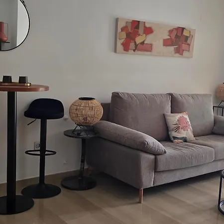 Sofia Con Piscina Y Terraza Soleada Con Vistas Al Montgo By Family Homes 別荘 デニア