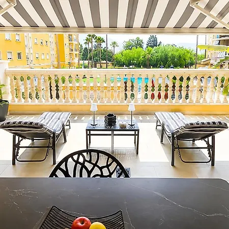 Sofia Con Piscina Y Terraza Soleada Con Vistas Al Montgo By Family Homes デニア