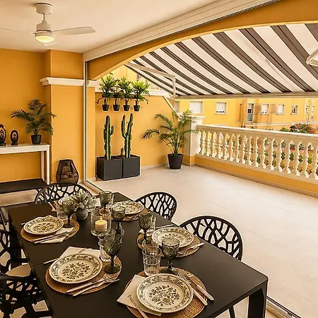 Sofia Con Piscina Y Terraza Soleada Con Vistas Al Montgo By Family Homes 別荘 デニア
