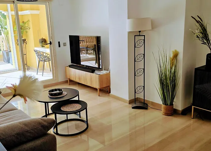 Holiday home Sofia Con Piscina Comunitaria Y Terraza Soleada By Family Homes