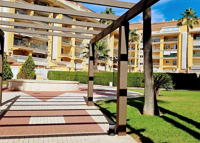 Sofia Con Piscina Comunitaria Y Terraza Soleada By Family Homes